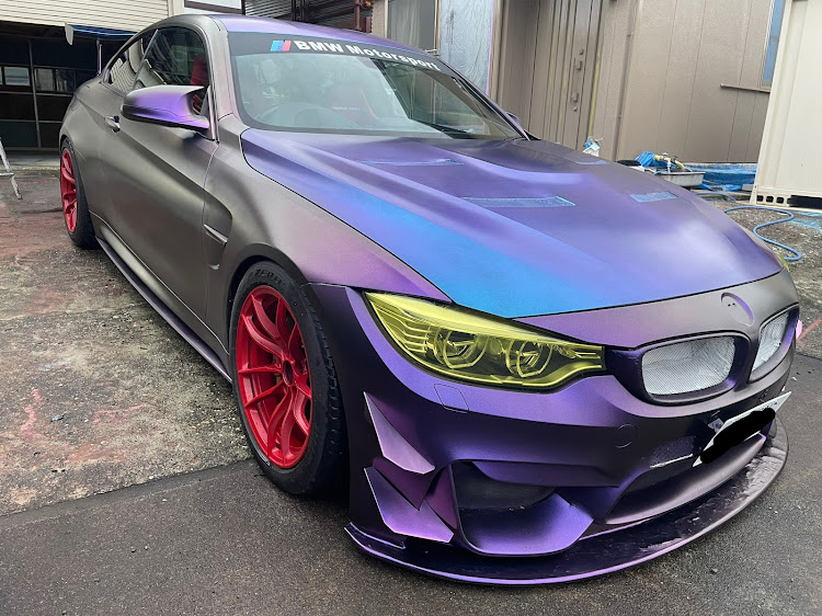 M4 クーペの洗車後の撮影タイム・f82 M4に関するカスタム事例の投稿画像1枚目