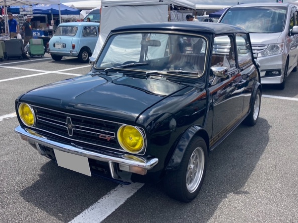 ミニクーパー1.3の毎回いいねありがとうございます🙏・今月最後の投稿になりますが来月も宜しくお願いします🙇‍♀️・CLASSIC MINI MEETING・絶版車愛好会❣️・旧車魂😡に関するカスタム事例の投稿画像10枚目