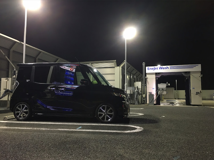 デイズルークスの洗車・夜活・ソロ・ガソリンスタンド・ピックアップチャレンジに関するカスタム事例の投稿画像1枚目