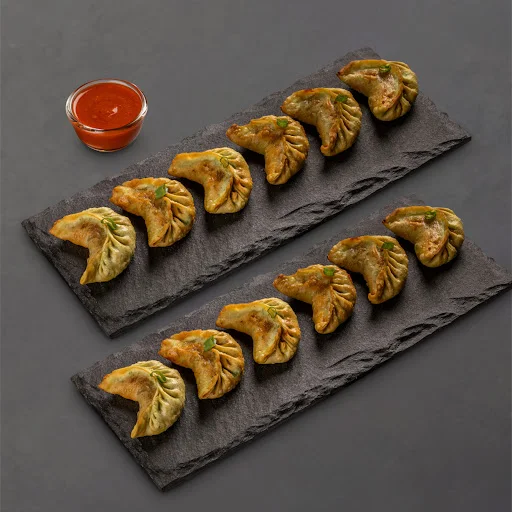 Fried Chicken Darjeeling Momos With Momo Chutney - 12 Pcs