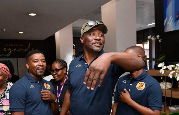 Pollen Ndlanya with Abia Nale and Mandela Masango during a South African Hall of Fame Legends lunch at FNB Stadium in November 2023.