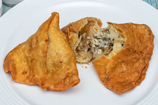 Pyaz Paneer Samosa