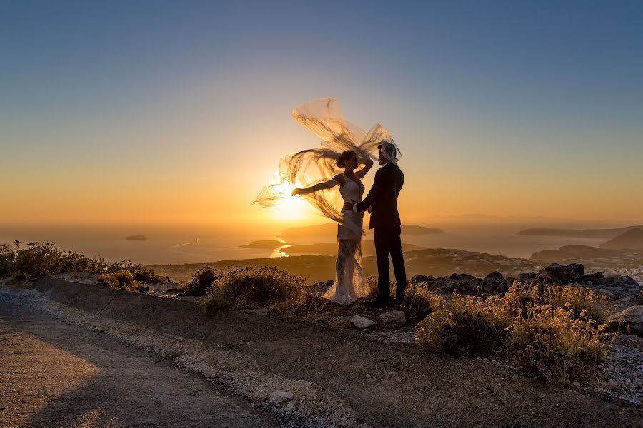 Fotógrafo de casamento Eduard Gruzdev (santorines777). Foto de 8 de fevereiro 2017