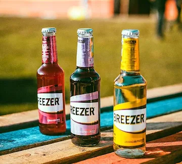 flavored_alcohol_brands_india_breezer_image