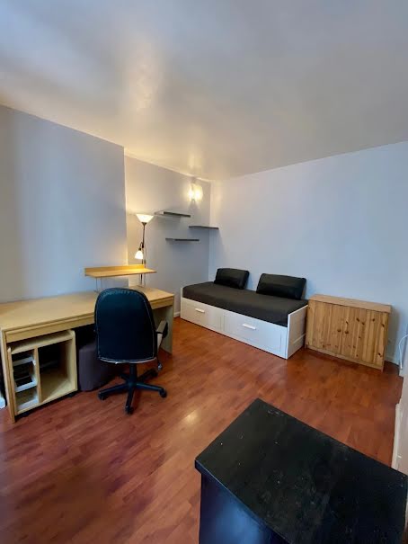 Location  appartement 1 pièce 18.03 m² à Paris 7ème (75007), 890 €