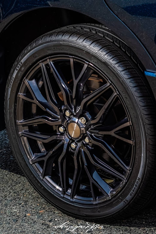 ヴォクシーの80ヴォクシー・オフ会・キャンギャル・ホイール交換・New wheelに関するカスタム事例の投稿画像5枚目
