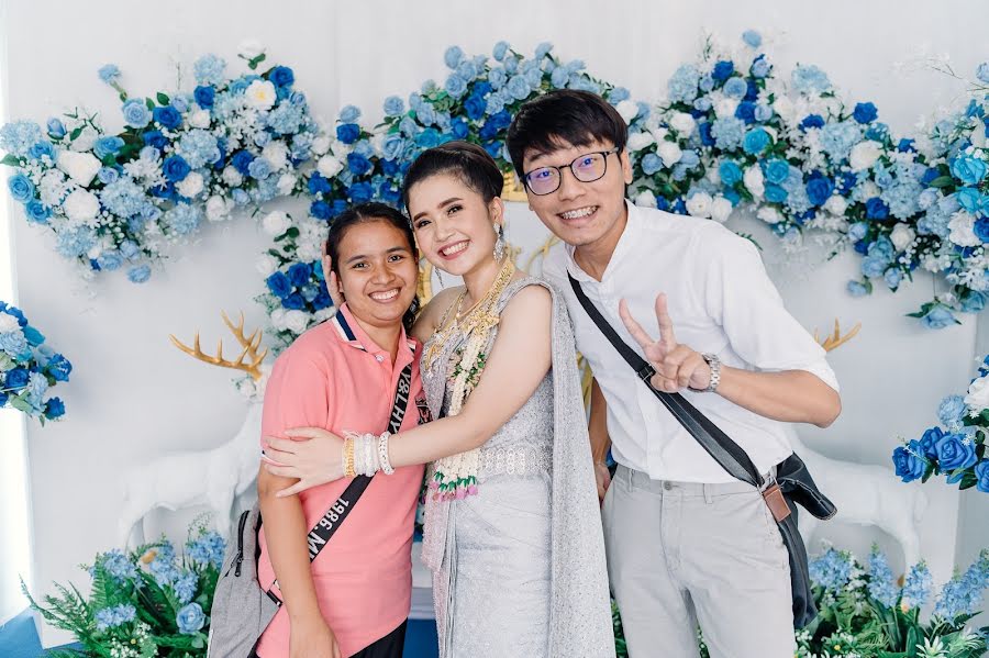 Fotógrafo de casamento Piroon Rukthongchai (tikpixs). Foto de 8 de setembro 2020