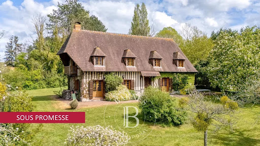 Luxury house for sale in Englesqueville-en-Auge (14800) - Norman farmhouse with tree-filled garden