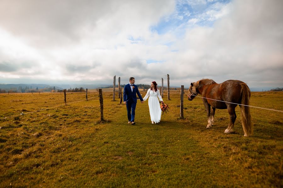 結婚式の写真家Lucie Jiroušková (luciejirouskova)。2023 12月13日の写真