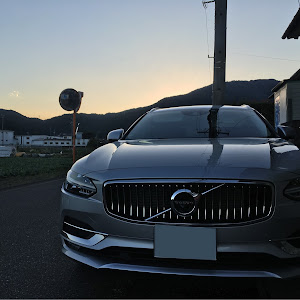 V90