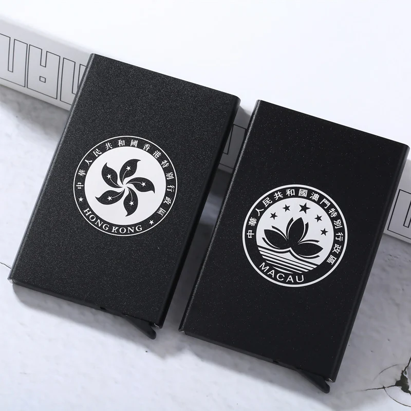 Estojo para cartão de visita de metal alumínio. Proteção elegante e durável para seus cartões. Mantenha seus cartões organizados e seguros.