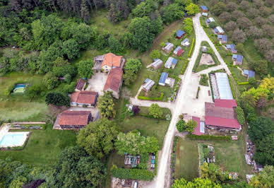 House with pool and terrace 3