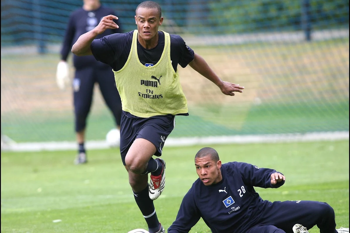 Vincent Kompany n'a pas surpris Nigel De Jong : "Il avait toujours le nez dans les bouquins !"