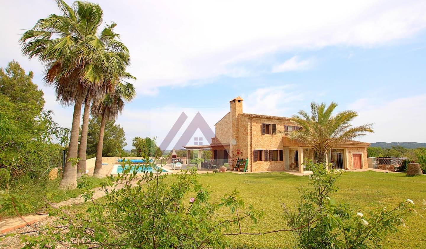 Villa with pool and terrace Portocolom