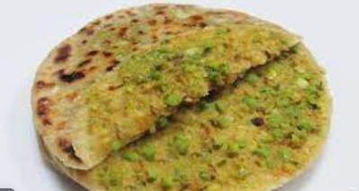 Aloo Matar Paratha With Gravy