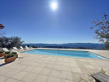 villa à Châteauneuf-Grasse (06)