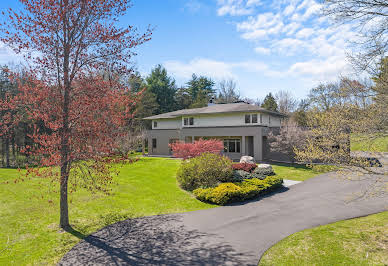 House with garden 3