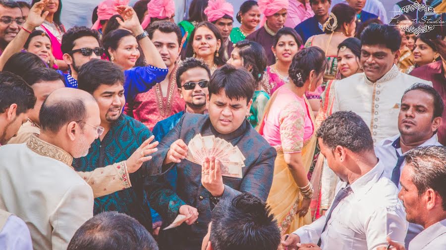 Fotógrafo de casamento Ravindra Chauhan (ravindrachauha). Foto de 2 de janeiro 2015