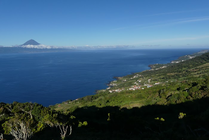 SÃO JORGE: TEST PCR, RUTA POR LA CUMBRE DE LA ISLA Y FAJÃS DEL NORTE - AZORES, 5 ISLAS POR UN PELO: PICO, SÃO JORGE, FAIAL, FLORES Y CORVO (3)