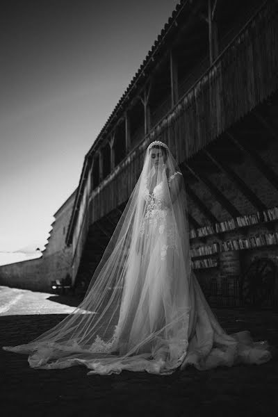 Fotografo di matrimoni Vladut Tiut (tvphoto). Foto del 1 luglio 2022