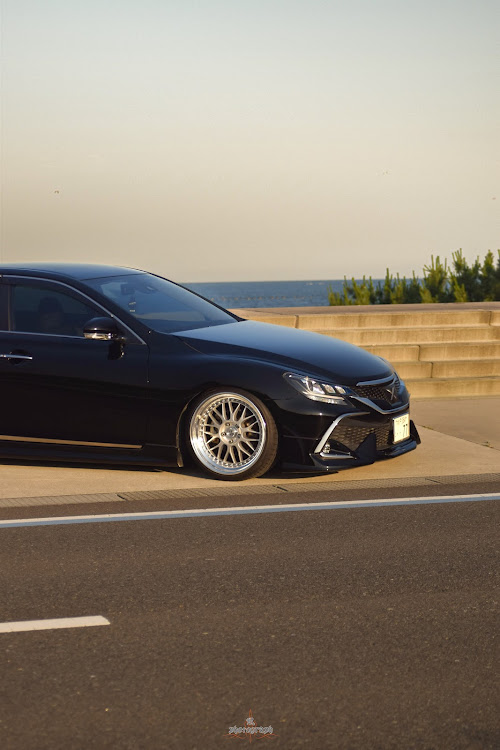 マークXの130マークX後期・マークX乗りと繋がりたい・熱中症に注意・違法改造車取り締まり月間・フルスモに関するカスタム事例の投稿画像1枚目