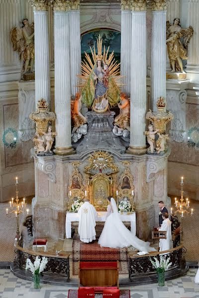 Fotógrafo de casamento Vitalie Varvarynets (varvarynets). Foto de 18 de junho 2022