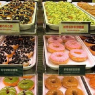 Krispy Kreme Doughnuts 甜甜圈