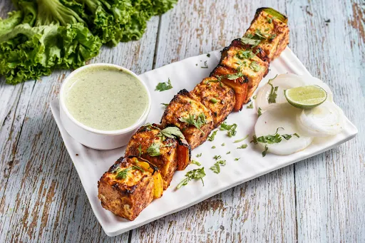 Lal Masale Ka Paneer Tikka