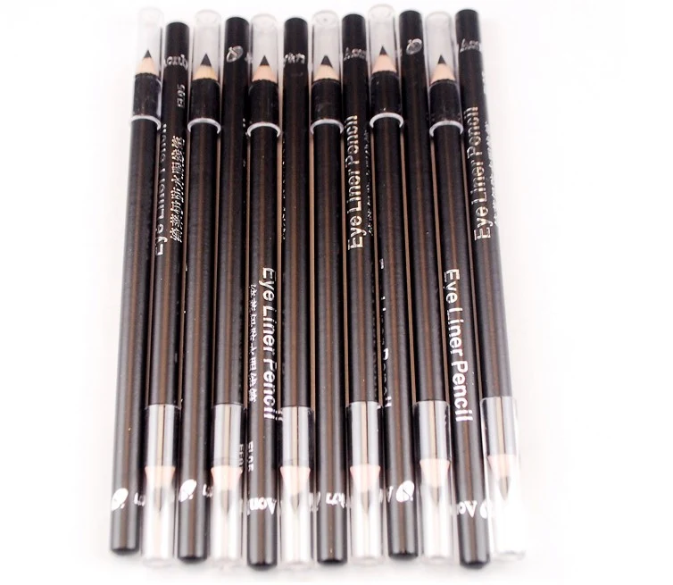 Zwarte waterdichte en veegvaste eyeliner, eenvoudig in gebruik, voor een perfecte ooglook die de hele dag blijft zitten