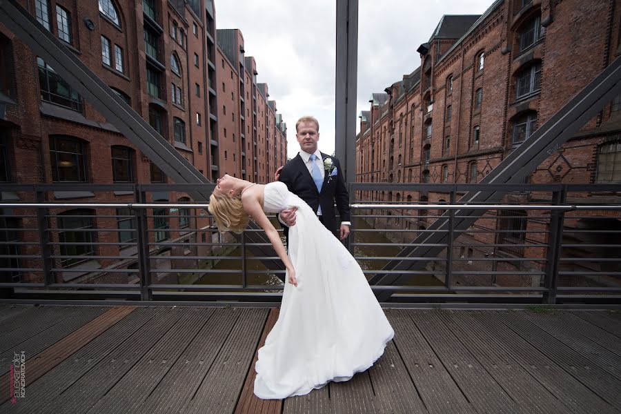 Fotógrafo de casamento Aleksandr Kondratovich (kondratovich). Foto de 9 de março 2015