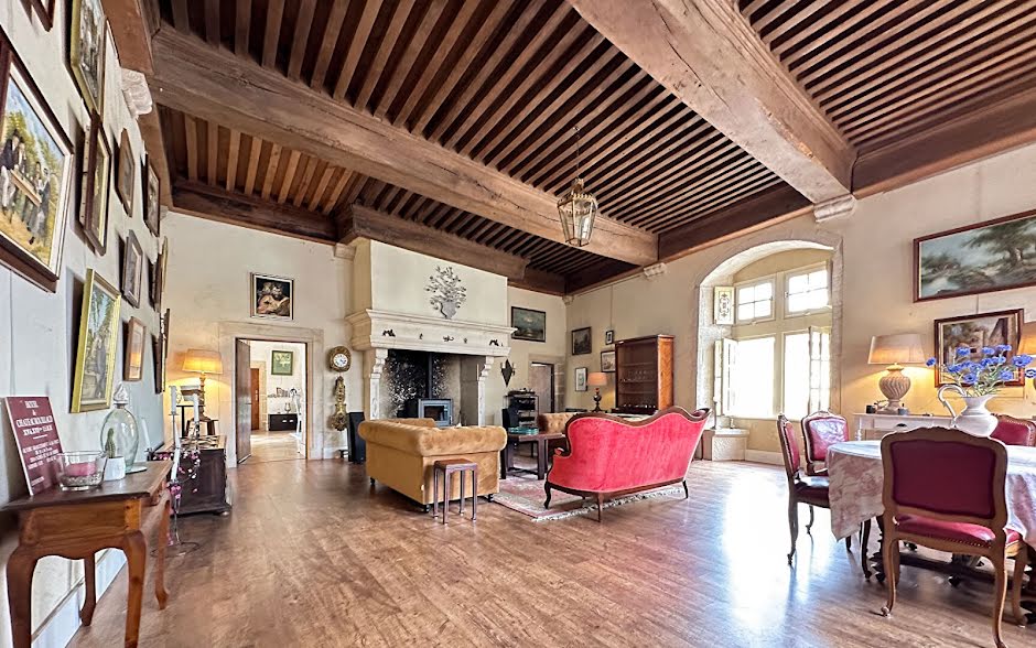 Vente château 21 pièces 585 m² à Pesmes (70140), 475 000 €