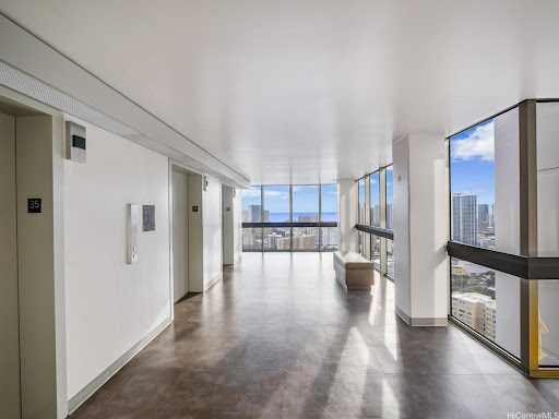 Appartement avec terrasse et piscine 5