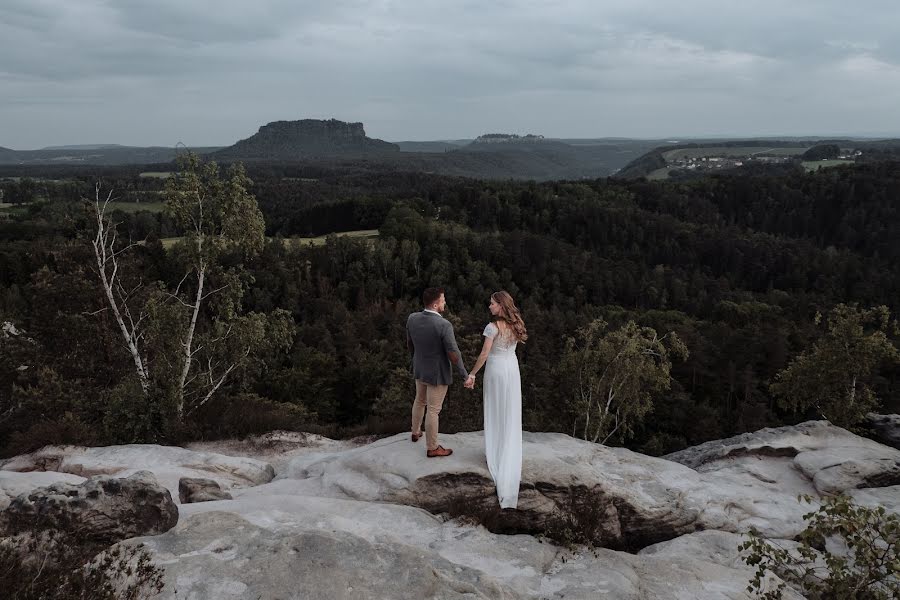 Fotógrafo de casamento Anna Ketova (annaket). Foto de 10 de dezembro 2021