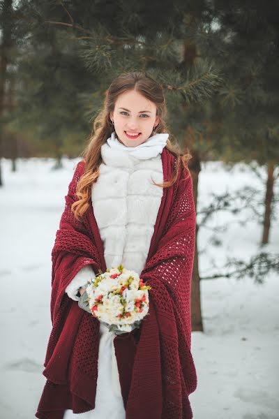 Fotógrafo de casamento Marina Cherednichenko (cheredmari). Foto de 3 de março 2017