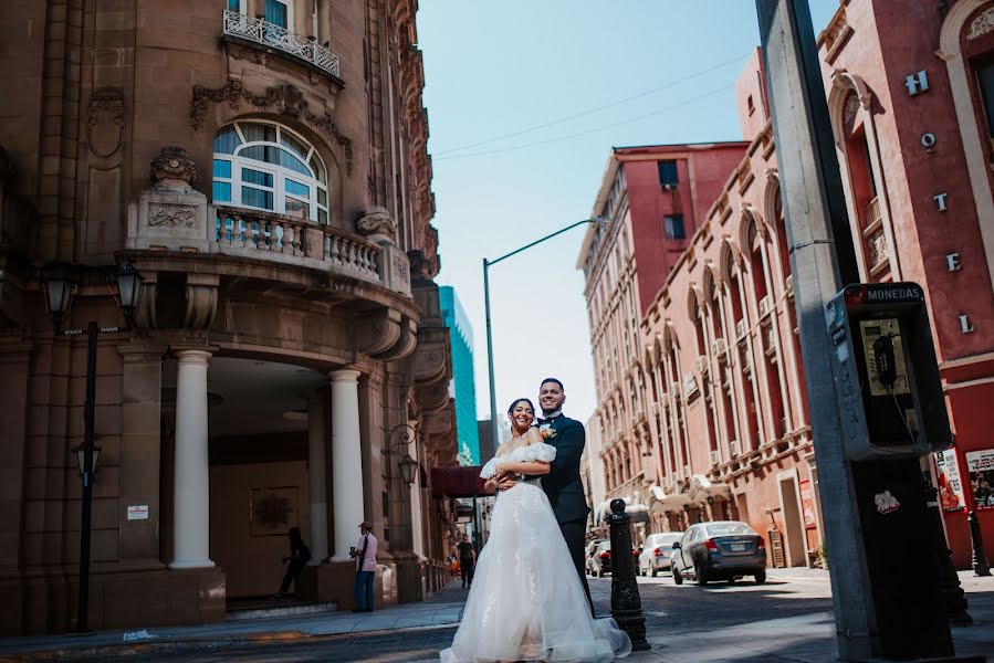 Fotograful de nuntă Emmanuel Ortiz (emmartiz). Fotografia din 3 mai 2023