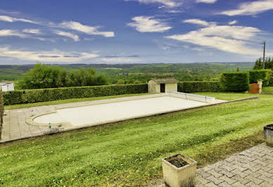 House with pool and garden 2