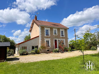 maison à Saint-Amand-Montrond (18)