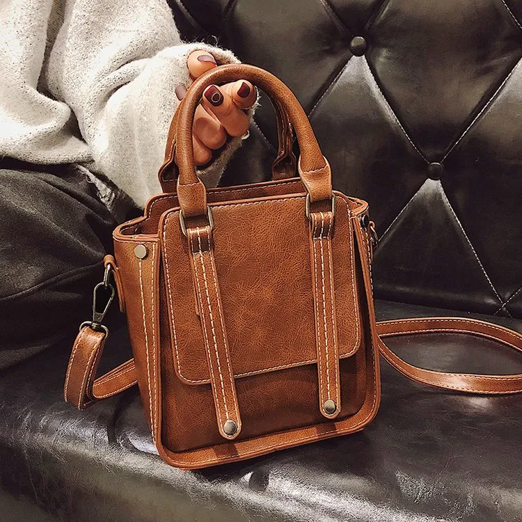 Bolso retro pequeño para mujer, estilo nuevo de otoño/invierno. Perfecto para llevar tus esenciales diarios con elegancia y encanto.