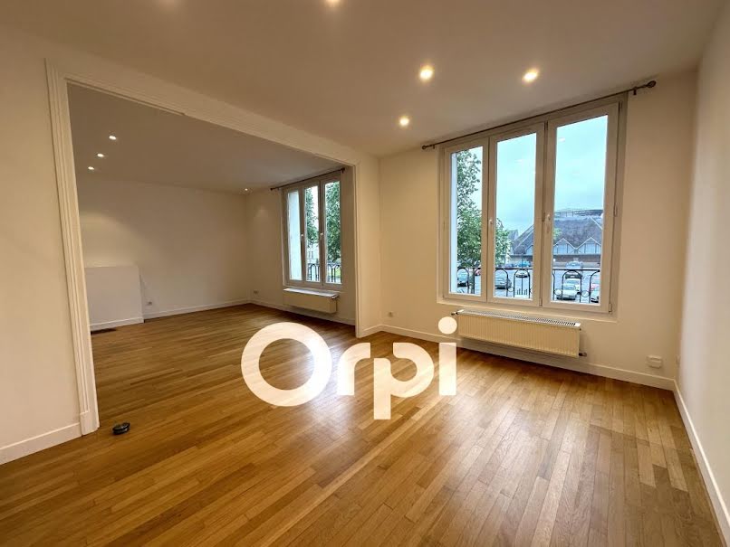 Location  appartement 2 pièces 56 m² à Soissons (02200), 650 €