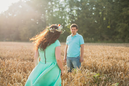 Fotografo di matrimoni Kaleriya Petrovskaya (lira192021). Foto del 24 ottobre 2015