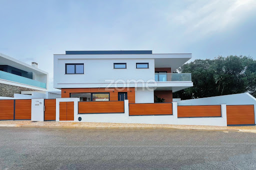 Maison avec piscine et jardin 2