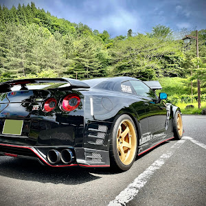 NISSAN GT-R R35