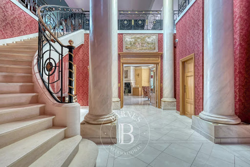 Property with pool 5