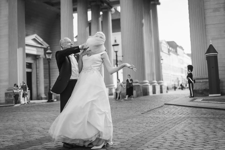 Fotografo di matrimoni Polina Svensson (fotoplanet). Foto del 2 aprile