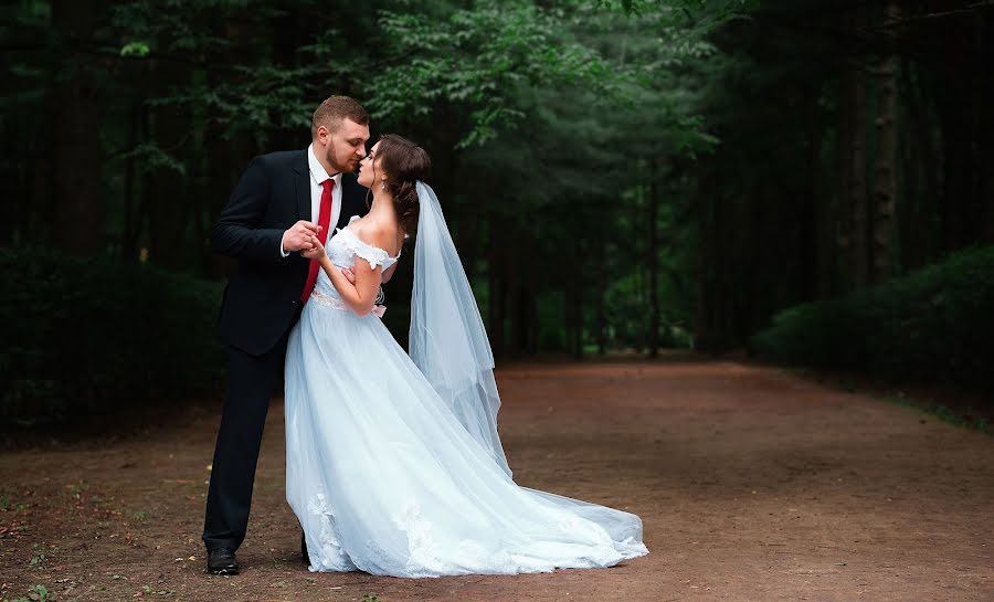 Fotografo di matrimoni Nikolay Rogozin (rogozinnikolay). Foto del 1 settembre 2018