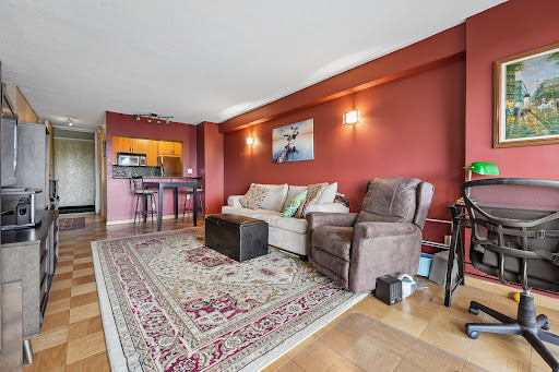 Apartment with terrace and pool 3