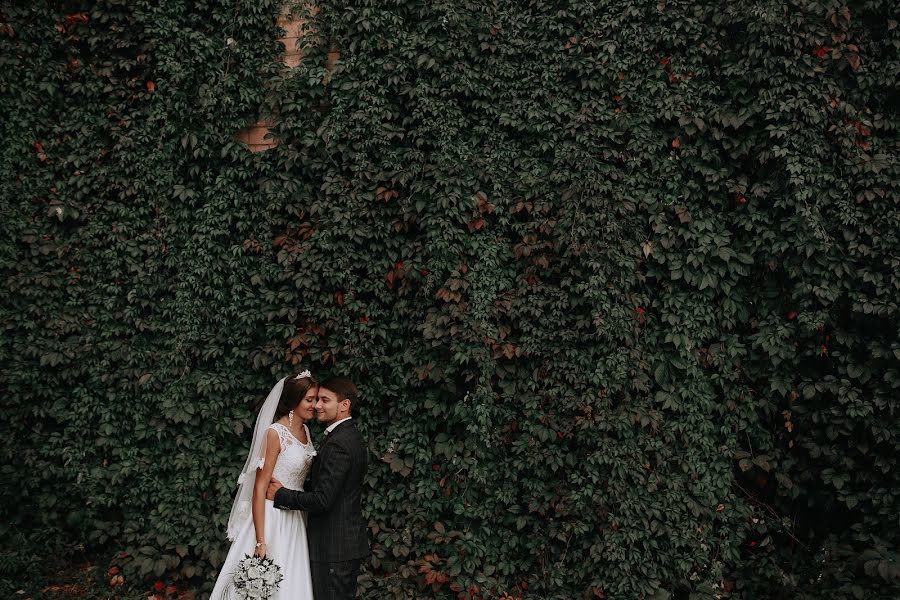 Fotógrafo de casamento Valeriya Indyuk (indukphoto). Foto de 30 de setembro 2017