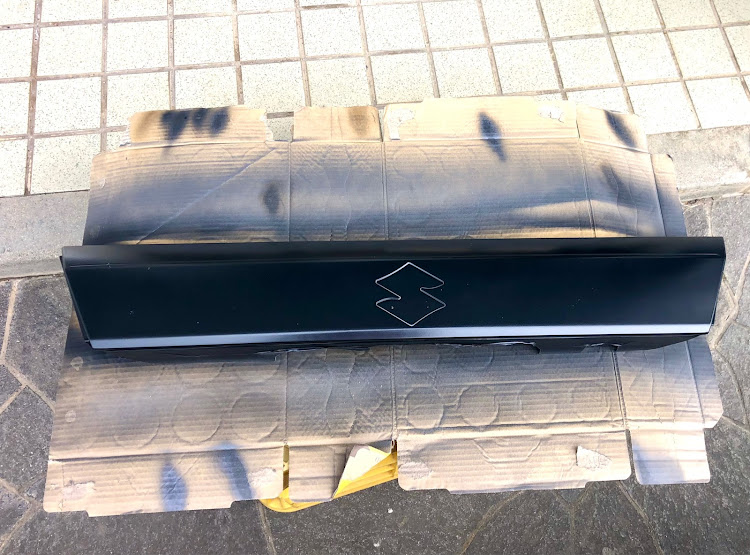 ソリオの不器用男の車弄り・一番苦手な作業・何回やっても上手くならない😓・より黒く😏・漆黒に関するカスタム事例の投稿画像8枚目