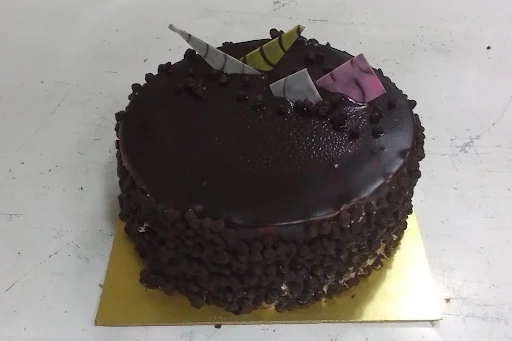 Chocolate Choco Chips Cake [500 Grams]