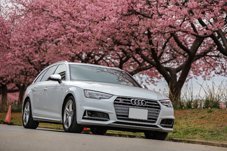 S4 アバントの2023ベストショット2月に関するカスタム事例の投稿画像1枚目
